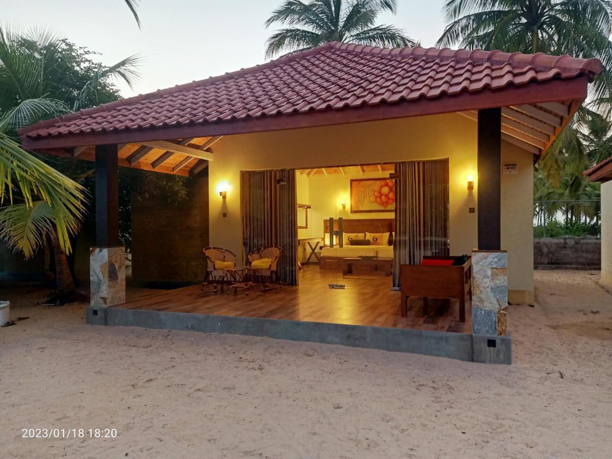 Blue Waves Kite Surfing Beach Resort Kalpitiya Ngoại thất bức ảnh