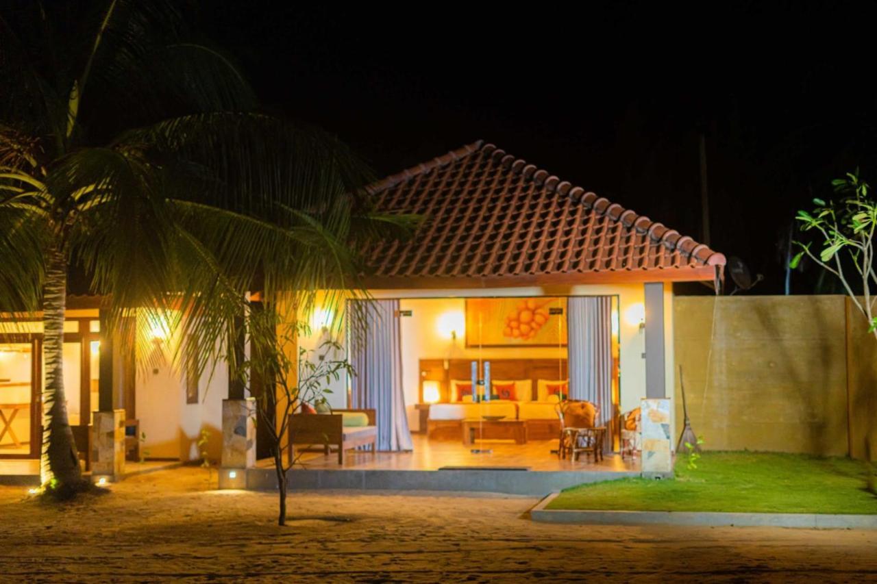 Blue Waves Kite Surfing Beach Resort Kalpitiya Ngoại thất bức ảnh